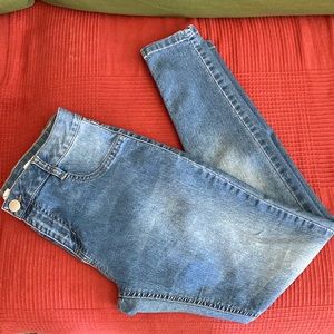 Cotton on Jeggings. Normal wear.